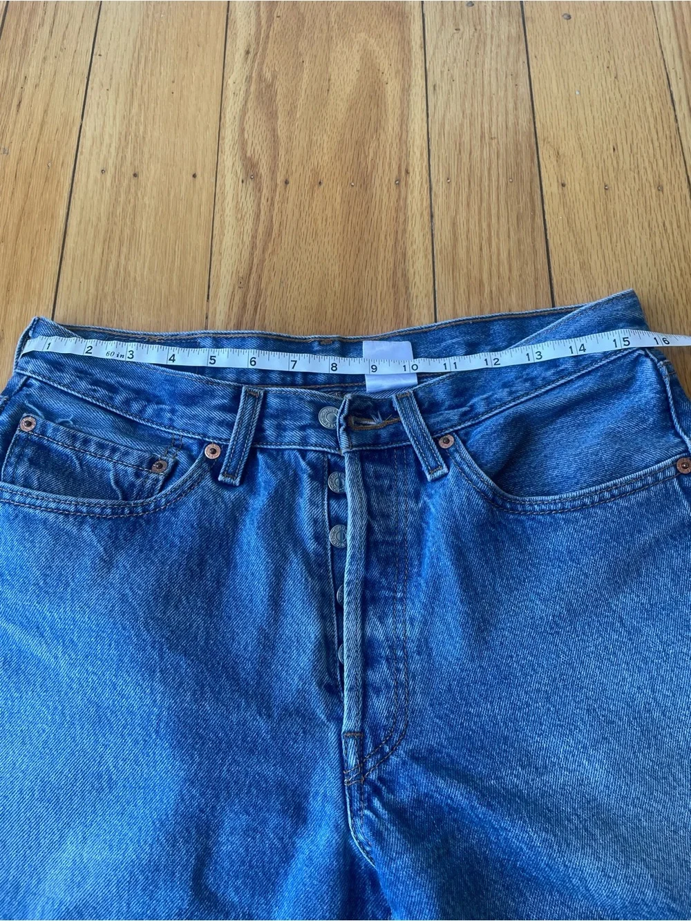 Levis straight leg